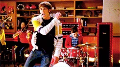 Tumblr n6h1v8uynu1ra5gbxo8 250.gif