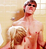 Tumblr mhz26h9UjL1rkeu88o8 250.gif