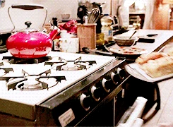 Tumblr n1l6kzcZRC1qaxxelo1 250.gif