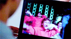 Tumblr nt14ooWJaS1ra5gbxo6 250.gif