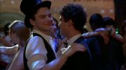 Klaine-Prom asaurus