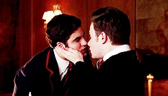 Tumblr n2fls3zg1b1rnz7a7o6 250.gif