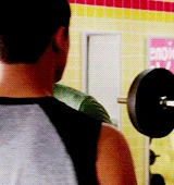 Tumblr meat57682A1qd1240o3 r2 250.gif