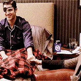 Tumblr mkp7951bhg1qaxxelo3 250.gif