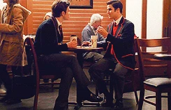 Tumblr lw5h9htjzW1qgs4sno3 250.gif