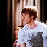 Tumblr mluochY7Lw1s59zyso7 r1 250.gif