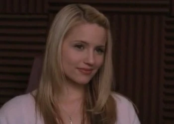 Quinn in Somewhere Over The Rainbow