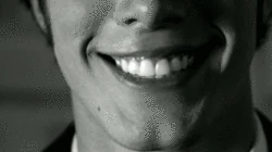 Tumblr mtw7jrQ6nV1r6dombo5 r1 250.gif