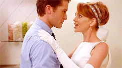 Tumblr m8vb4aVlyP1ra5gbxo8 250.gif