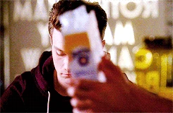 Tumblr n8o6lvOwBQ1ra5gbxo4 r1 250.gif