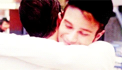 Tumblr mxx3emGDn81qzh21go1 r1 250.gif