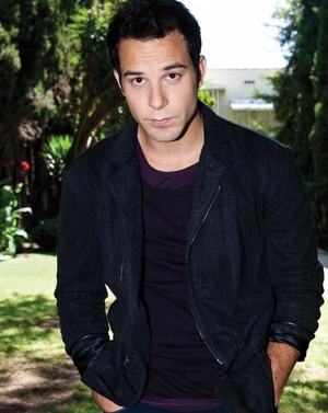 Skylar-astin-august-man-feature--05