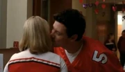 Finn küsst Becky