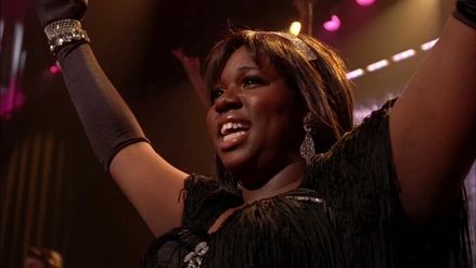 UniqueEhemalige Lead-Sängerin. Beigetreten vor Saturday Night Glee-ver, ausgestiegen vor Die neue und die alte Rachel