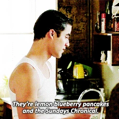 Tumblr n6k9nb0yJr1r91jaao4 250.gif