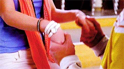 Tumblr n6h1v8uynu1ra5gbxo6 250.gif