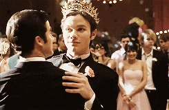 Tumblr mjctmdzROD1qf4aj0o1 250.gif