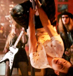 Tumblr n1l0weEVjB1ssv9ywo1 250.gif