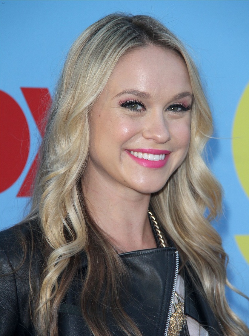 Becca Tobin Glee Wiki Fandom 8963