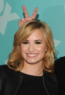 Demi (x factor)