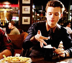 Tumblr mil83n8KW51qa5w9eo2 250.gif