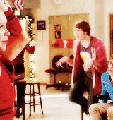 Tumblr mxem88gsJd1qhddxpo3 250.gif