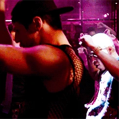 Tumblr n4gpheR6fa1qaxxelo2 250.gif