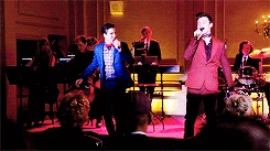 Tumblr nfevgw3avY1ra5gbxo8 r1 250.gif