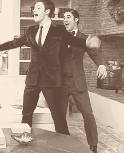 Tumblr lwpzstSxMF1qaxxelo2 r3 250.gif