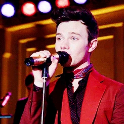 Tumblr n4twwzNxvs1r295ako4 250.gif