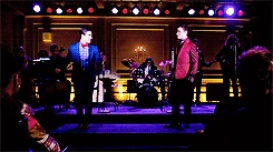 Tumblr nfevgw3avY1ra5gbxo7 r1 250.gif