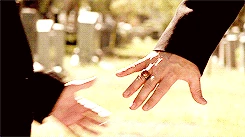 Tumblr mghzt4F1f31ra5gbxo9 r1 250.gif