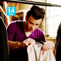 The lobster cardigan klaine kurt.gif