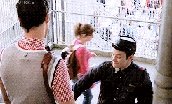 Tumblr lsko6n5ayk1qjj7cfo4 r3 250.gif