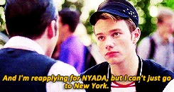 Tumblr mwnimuilxh1qbwzwoo3 250.gif