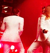 Tumblr m2q3oj8zyW1qee7fro11 r1 250.gif