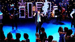 Tumblr n2d1tmrRLz1ra5gbxo4 250.gif