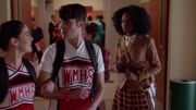 Normal scnet glee6x09 0643