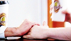 Tumblr mxx3emGDn81qzh21go4 r1 250.gif