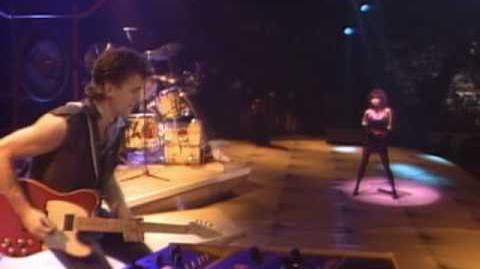 Pat_Benatar_-_Hit_Me_With_Your_Best_Shot_(Live)