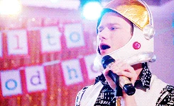 Tumblr njqtujQxy31qcy3j9o5 250.gif