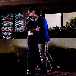 Tumblr njqsguaSHm1ra5gbxo1 250.gif