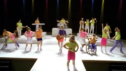 Glee4x17 0410