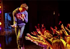 Tumblr mdarqydLzq1rbytzto1 250.gif