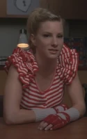 Brittany Pierce Beigetreten vor Jenseits von Gut und Sue. Austritt vor und Wiederbeitritt in Sexy. Abschluss in Zukunft voraus
