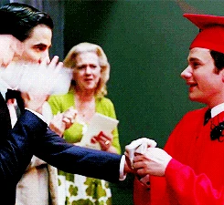 Tumblr nfodt2g4hx1r91jaao2 250.gif