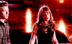 Tumblr nic3o06V1l1rboomjo3 r2 250.gif