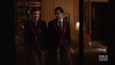 Glee-2x10-Kurt-Blaine-Cap-12.png