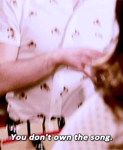 Tumblr n239i2GmVe1qaxxelo2 r1 250.gif