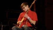 Artie bei Don't Stop Believin' 